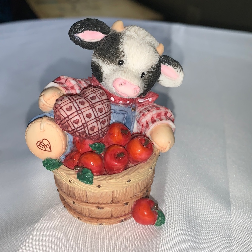 Mary moo moo - Picture 1 of 3